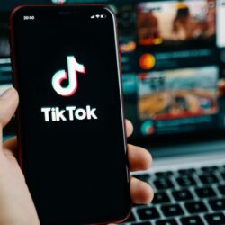 Cara Hapus Logo Tiktok